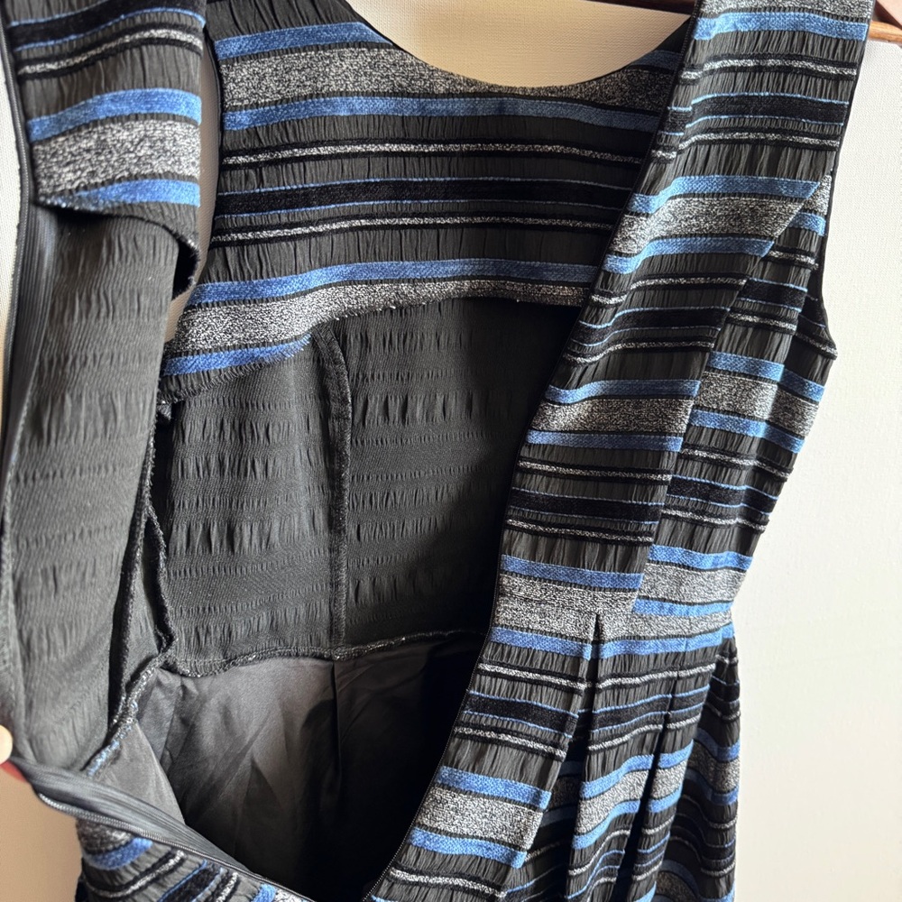 Forever 21 Blue & Black Striped Sleeveless Fit and Flare Pleated Dress Size XS - Picture 11 of 12